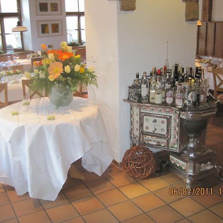 Ellenbergs Restaurant & Hotel Hessheim エクステリア 写真