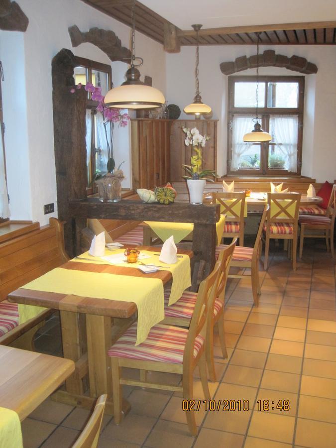 Ellenbergs Restaurant & Hotel Hessheim エクステリア 写真
