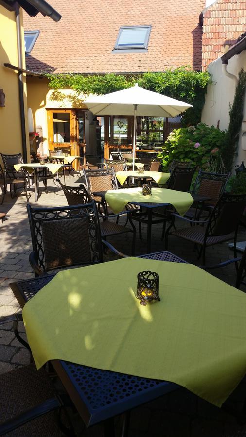 Ellenbergs Restaurant & Hotel Hessheim エクステリア 写真